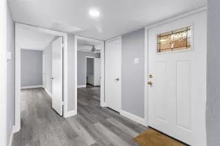 Photo #6: 21055478 Listing