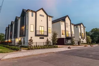 Photo #2: 21055594 Listing 