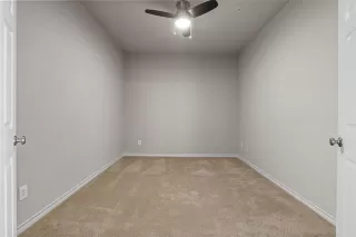 Photo #5: 21055693 Listing