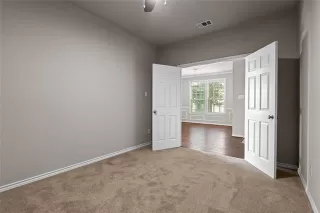 Photo #6: 21055693 Listing