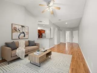 Photo #3: 21056444 Listing