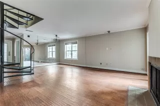 Photo #4: 21056602 Listing