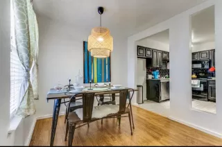 Photo #4: 21057146 Listing