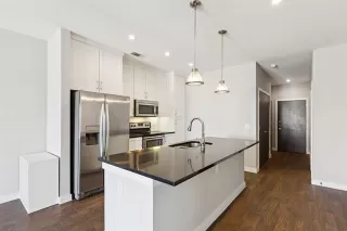 Photo #5: 21057268 Listing