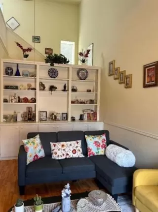 Photo #3: 21057428 Listing