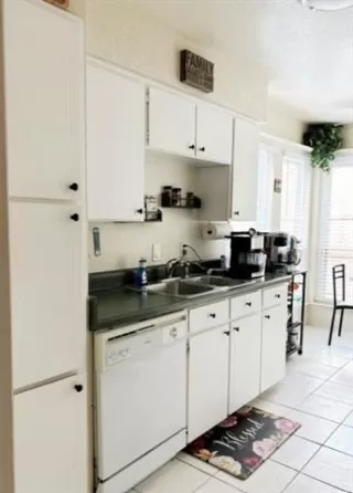 Photo #6: 21057428 Listing