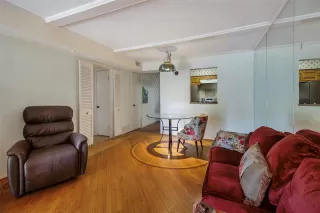 Photo #5: 21058596 Listing 