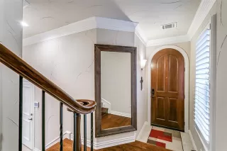 Photo #6: 21058787 Listing