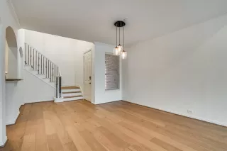 Photo #4: 21059212 Listing