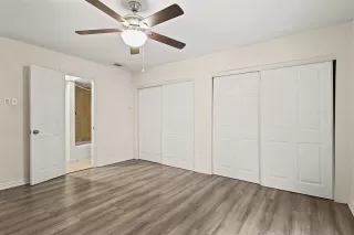 Photo #4: 21059539 Listing