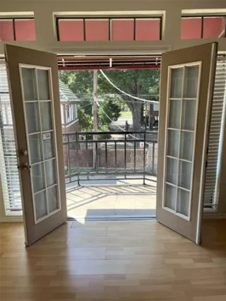 Photo #6: 21059634 Listing