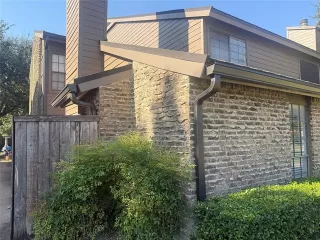 Photo #2: 21060032 Listing