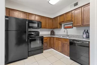 Photo #5: 21060113 Listing 