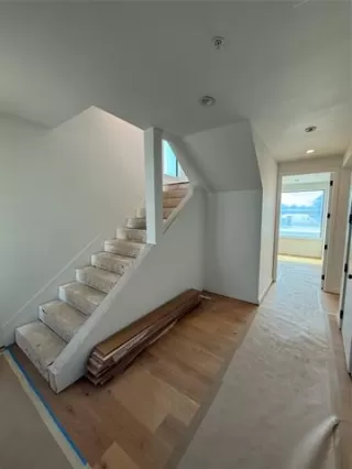 Photo #4: 21060428 Listing