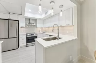 Photo #6: 21060436 Listing