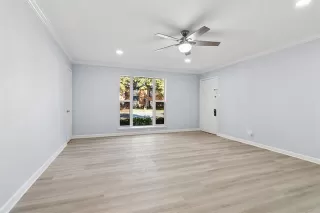 Photo #5: 21060584 Listing 