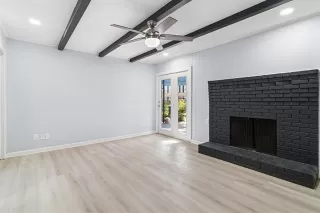 Photo #6: 21060584 Listing 