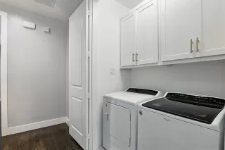 Photo #3: 21060663 Listing