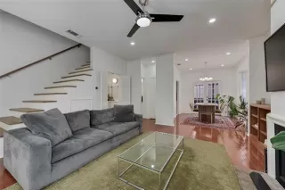 Photo #3: 21060737 Listing 