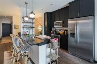 Photo #2: 21060925 Listing