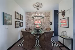 Photo #4: 21060925 Listing