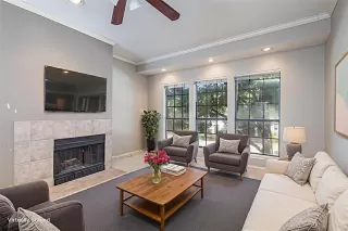 Photo #3: 21061303 Listing 