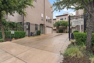 Photo #3: 21061454 Listing