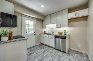 Photo #6: 21061994 Listing 