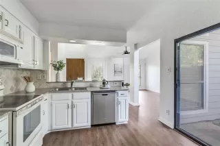 Photo #5: 21062016 Listing 