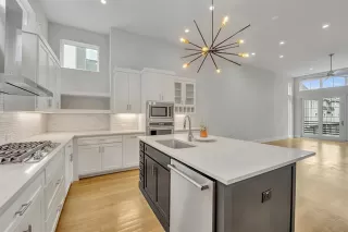 Photo #3: 21062029 Listing