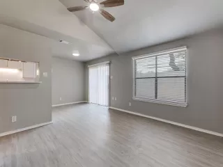 Photo #4: 21062497 Listing 