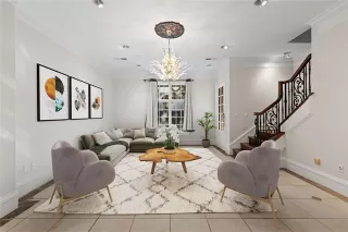 Photo #4: 21062499 Listing 