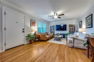 Photo #2: 21062539 Listing