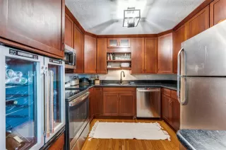 Photo #5: 21062539 Listing