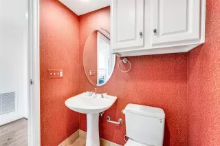 Photo #6: 21062630 Listing