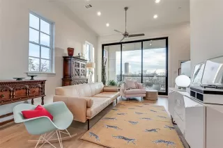 Photo #5: 21062769 Listing 