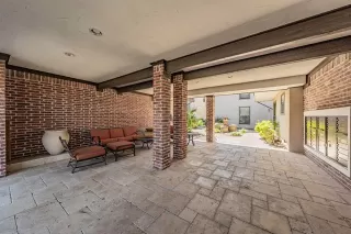 Photo #5: 21062867 Listing 