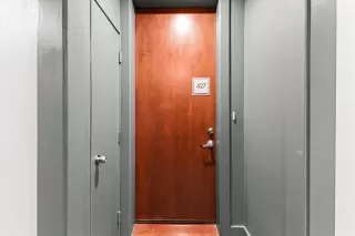 Photo #2: 21062918 Listing