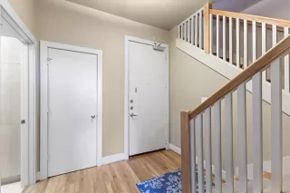 Photo #4: 21062918 Listing