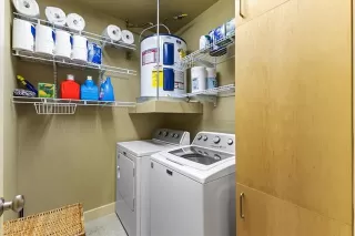 Photo #5: 21062918 Listing