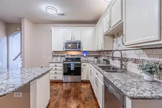 Photo #6: 21063279 Listing 