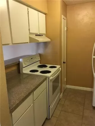 Photo #2: 21063401 Listing 