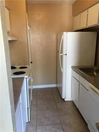 Photo #3: 21063401 Listing 