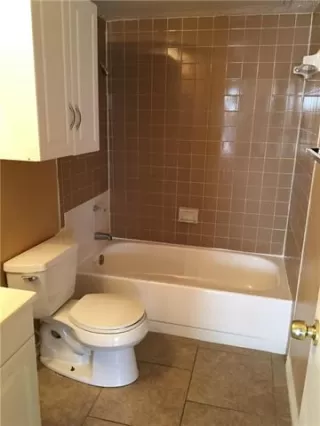 Photo #5: 21063401 Listing 