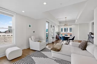 Photo #2: 21063412 Listing