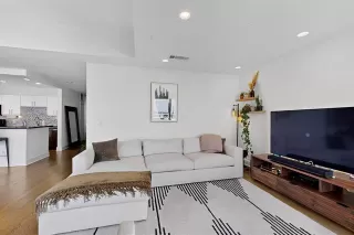 Photo #3: 21063412 Listing