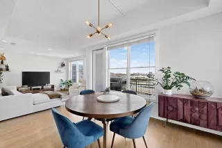 Photo #5: 21063412 Listing