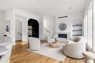 Photo #5: 21063849 Listing 