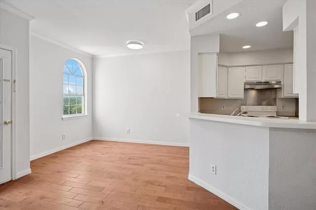 MLS: 21064012 Condo For Sale