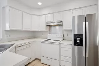 Photo #3: 21064012 Listing 